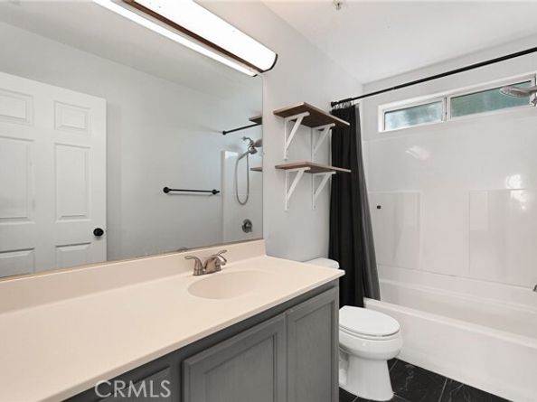 9400 Noble Avenue, North Hills (los Angeles) CA 91343