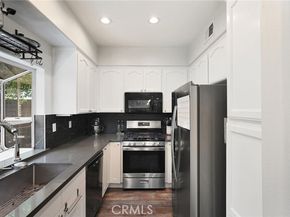 9400 Noble Avenue, North Hills (los Angeles) CA 91343