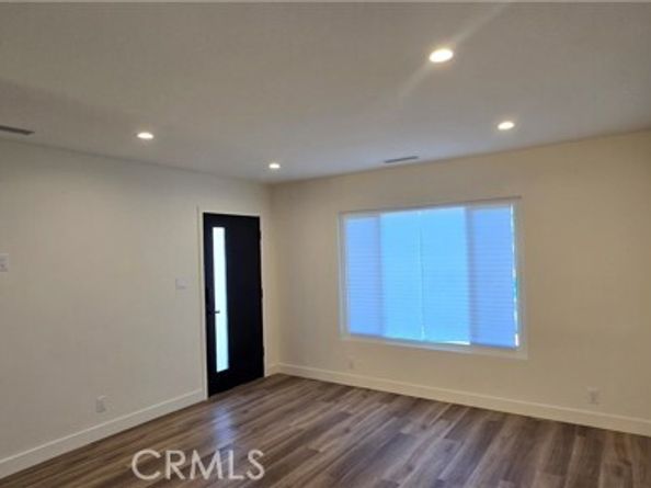 7117 Natick Avenue, Van Nuys (los Angeles) CA 91405