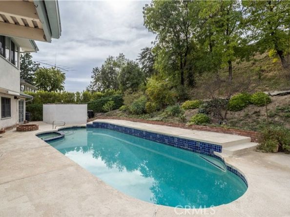 6035 Rod, Woodland Hills (los Angeles) CA 91367