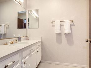 6035 Rod, Woodland Hills (los Angeles) CA 91367