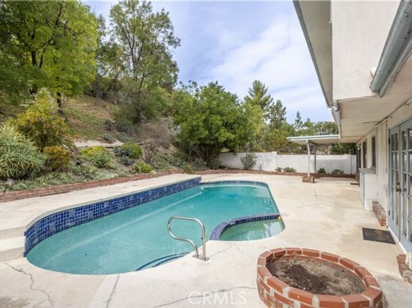 6035 Rod, Woodland Hills (los Angeles) CA 91367