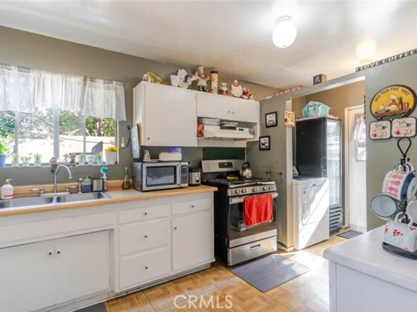 16500 Mckeever Street, Granada Hills (los Angeles) CA 91344