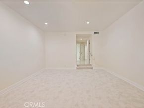 5333 Zelzah Avenue 102, Encino (los Angeles) CA 91316