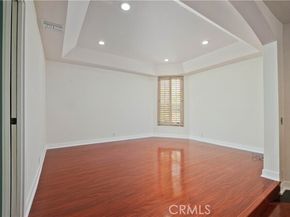 5333 Zelzah Avenue 102, Encino (los Angeles) CA 91316