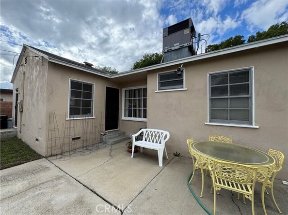 7044 Bertrand, Reseda (los Angeles) CA 91335