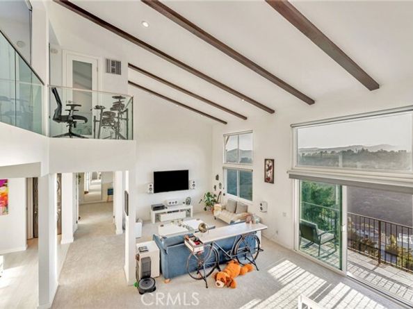 2385 Roscomare Road F10, Los Angeles CA 90077