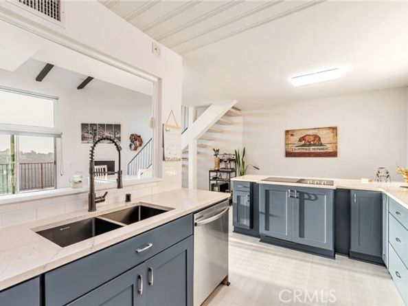 2385 Roscomare Road F10, Los Angeles CA 90077