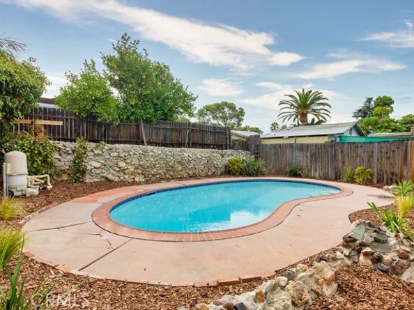 10208 Marcus Avenue, Tujunga (los Angeles) CA 91042