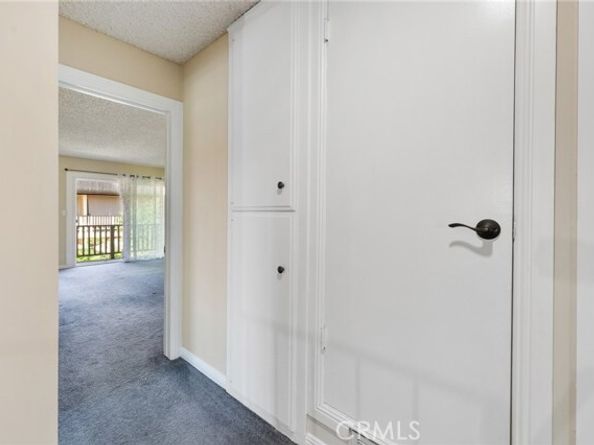 18411 Strathern Street 1, Reseda (los Angeles) CA 91335