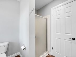 18411 Strathern Street 1, Reseda (los Angeles) CA 91335