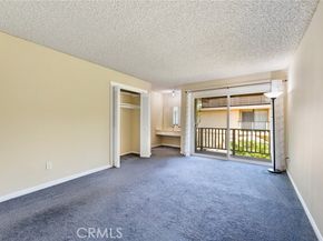 18411 Strathern Street 1, Reseda (los Angeles) CA 91335