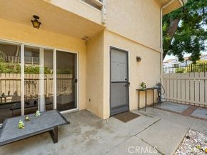 18411 Strathern Street 1, Reseda (los Angeles) CA 91335
