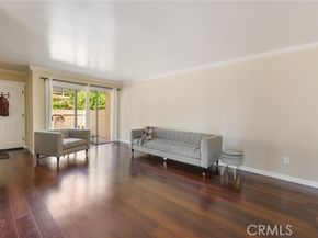 18411 Strathern Street 1, Reseda (los Angeles) CA 91335