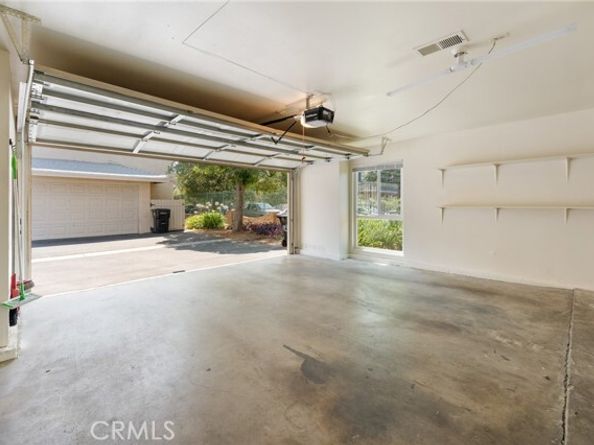 18411 Strathern Street 1, Reseda (los Angeles) CA 91335