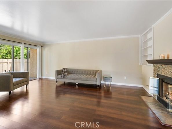 18411 Strathern Street 1, Reseda (los Angeles) CA 91335
