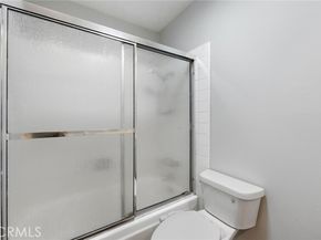 18411 Strathern Street 1, Reseda (los Angeles) CA 91335