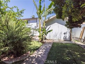 22152 Schoolcraft Street, Canoga Park (los Angeles) CA 91303