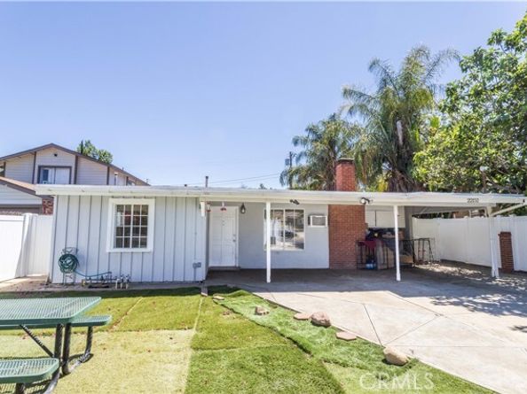 22152 Schoolcraft Street, Canoga Park (los Angeles) CA 91303