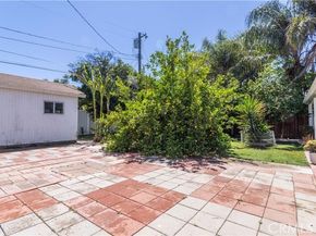 22152 Schoolcraft Street, Canoga Park (los Angeles) CA 91303