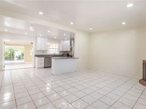 22152 Schoolcraft Street, Canoga Park (los Angeles) CA 91303