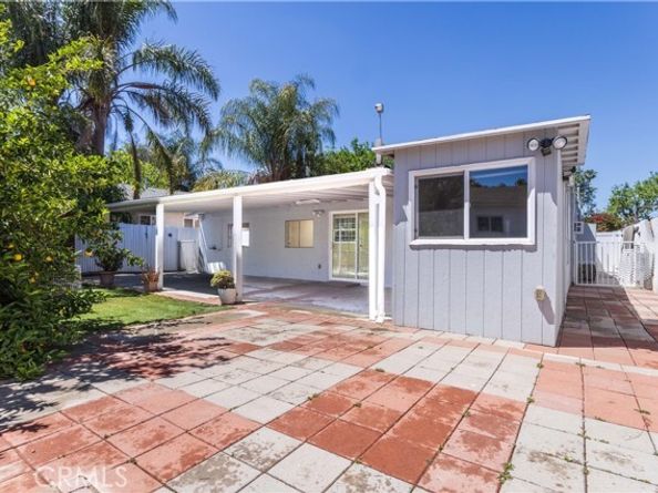 22152 Schoolcraft Street, Canoga Park (los Angeles) CA 91303
