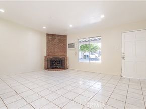 22152 Schoolcraft Street, Canoga Park (los Angeles) CA 91303