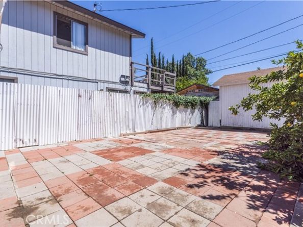 22152 Schoolcraft Street, Canoga Park (los Angeles) CA 91303