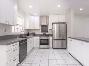 22152 Schoolcraft Street, Canoga Park (los Angeles) CA 91303