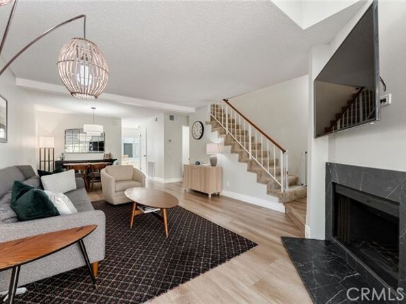 19431 Sherman Way 24, Reseda (los Angeles) CA 91335