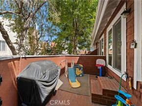 19431 Sherman Way 24, Reseda (los Angeles) CA 91335