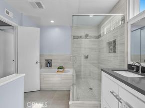 23701 Clarendon Street, Woodland Hills (los Angeles) CA 91367