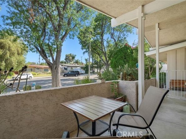 23701 Clarendon Street, Woodland Hills (los Angeles) CA 91367