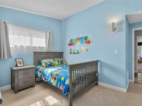 23701 Clarendon Street, Woodland Hills (los Angeles) CA 91367