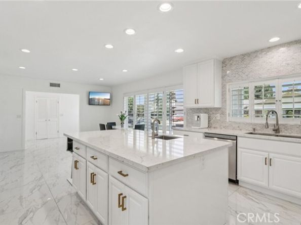17158 Citronia Street, Northridge (los Angeles) CA 91325