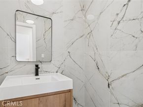 17158 Citronia Street, Northridge (los Angeles) CA 91325