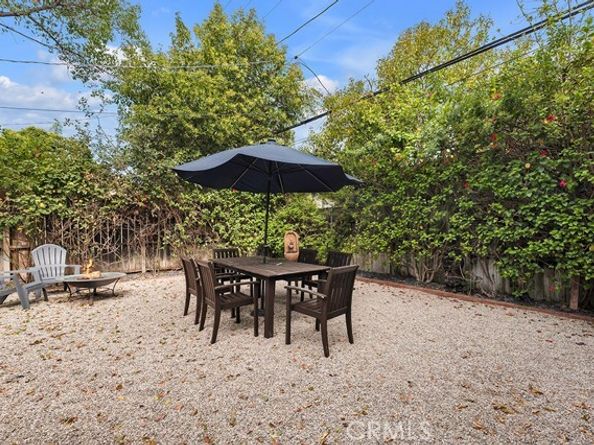 22051 Avenue San Luis, Woodland Hills (los Angeles) CA 91364