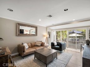 22051 Avenue San Luis, Woodland Hills (los Angeles) CA 91364
