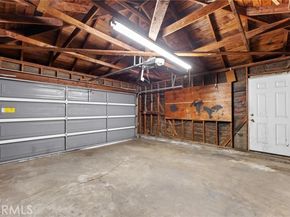 7539 Hatillo Avenue, Winnetka (los Angeles) CA 91306