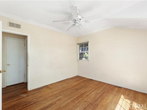 7539 Hatillo Avenue, Winnetka (los Angeles) CA 91306