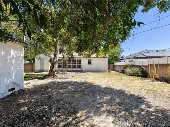 7539 Hatillo Avenue, Winnetka (los Angeles) CA 91306