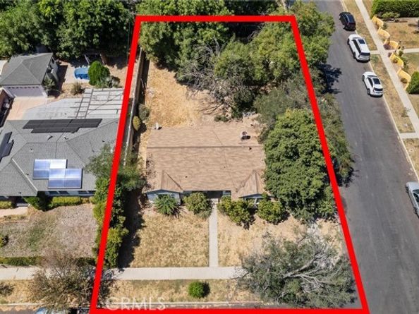 7539 Hatillo Avenue, Winnetka (los Angeles) CA 91306