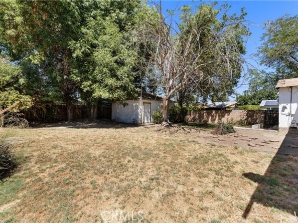 7539 Hatillo Avenue, Winnetka (los Angeles) CA 91306