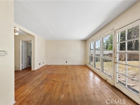 7539 Hatillo Avenue, Winnetka (los Angeles) CA 91306
