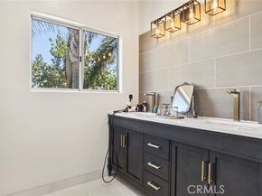5635 Woodman Avenue H, Los Angeles CA 91401