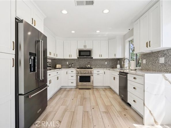 5635 Woodman Avenue H, Los Angeles CA 91401