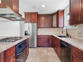 7767 Independence Avenue, Canoga Park (los Angeles) CA 91304
