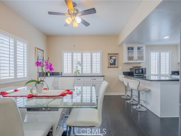 15053 Sherman Way A, Van Nuys (los Angeles) CA 91405