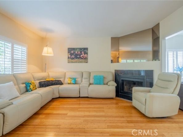 15053 Sherman Way A, Van Nuys (los Angeles) CA 91405