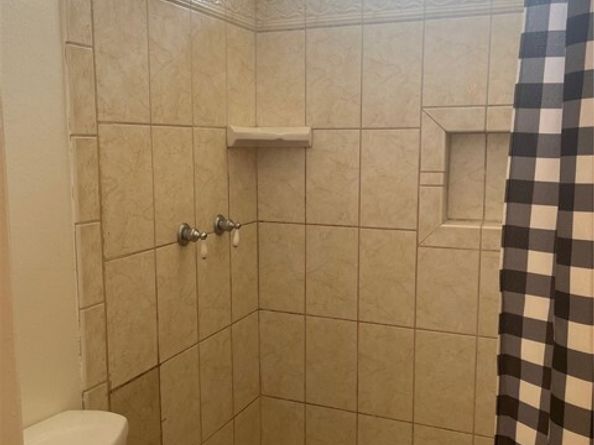 8505 Columbus Avenue 316, North Hills (los Angeles) CA 91343